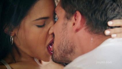 Парень радует свою подругу страстным сексом и куни #5