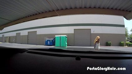 Девушка сосет незнакомцу в туалете через дырку в стене #9