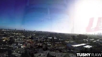 Парень разрабатывает дырку девки и вставляет в ее анал свой болт #1