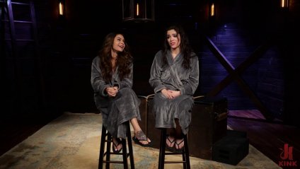 Посадила лесбиянку в клетку и доминировала #9