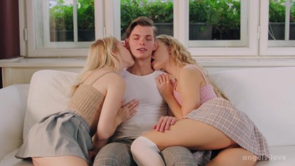 Идеальный секс втроём, как ни крути #1