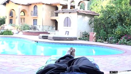 Блондинка в ванне садится пиздой на рот лучшего друга и хочет жесткого проеба #5