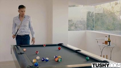 Мужик после душа оттрахал раком жену лучшего друга красивым членом #1