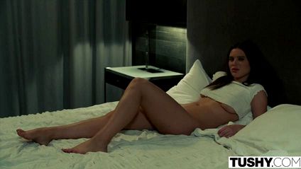 Красотки кушают то писи, то напряженный член соседа перед анальным сексом #3