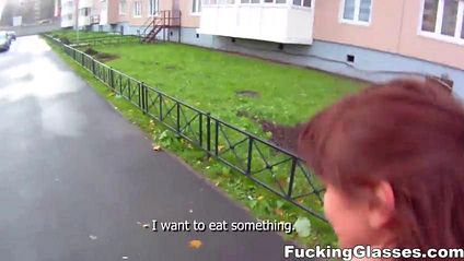 Пикапер спустил в ротик случайной телки густую сперму #2